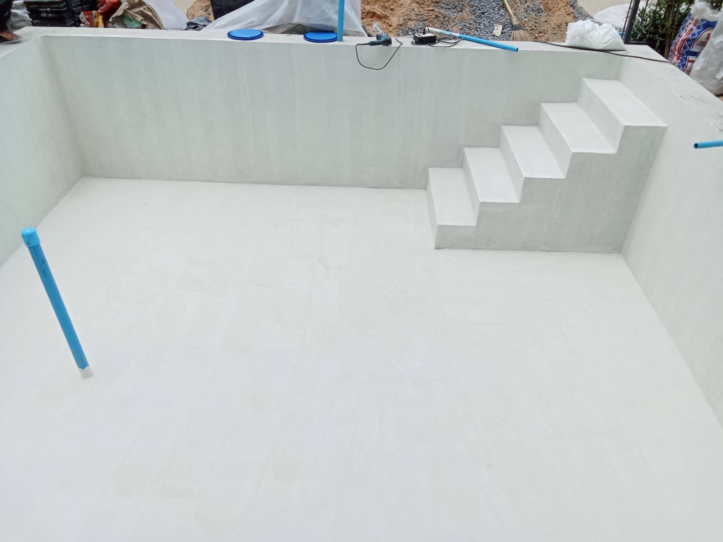 Waterproofing of swimming pool in Isaan